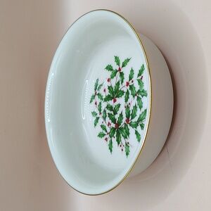 LENOX HOLIDAY 5 1/4" FRUIT / DESERT / CEREAL BOWL Holly & Berries, Fine China